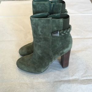 🏷️ SALE 🏷️  Saks Fifth Avenue Green Suede Boots